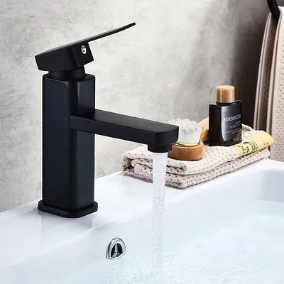 Immagine prodotto di Rubinetto per lavabo da bagno con bocca alta, nero