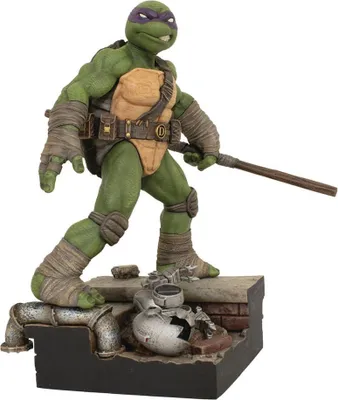 Imagen del producto de Diamond Select, figura de PVC de Donatello de las Tortugas Ninja Mutantes, colección Galerie, 25 cm, color verde. Color: verde. Talla única