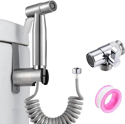 Productafbeelding van Uniqoos® roestvrijstalen handdouche met 2 straalstanden, verstelbare waterdruk, een veerspanning voorzien slang en een boorvrije montagekit, ideaal voor dagelijkse hygiëne en reiniging