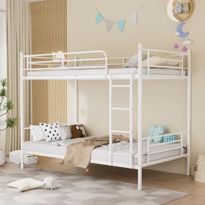 Obrázok produktu pre Poschodová posteľ 90x190 cm, kovová posteľ s vystuženou oceľovou konštrukciou, celopriečnou zábranou a stabilným, protišmykovým rebríkom, úsporný dizajn, biela farba