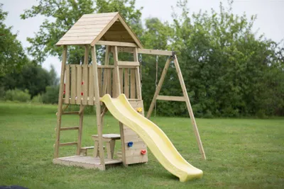 Obrázok produktu pre Wendi Toys drevená hracia veža Pelikan vrátane šmykľavky, lezeckej steny, hojdačky a sedacej súpravy prírodná 280x270x270 cm