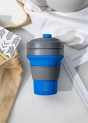 Produktbild von Colourworks Silikon-Reisebecher, zusammenklappbar, 350 ml. Blau