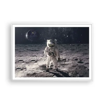 Produktbild von Gerahmtes Poster - Weißer Rahmen - Mond Erde Astronaut - 100x70 cm - Wand Bild - Wanddeko - Wandbilder - Kunstposter - Wandposter - Bilderrahmen - Bilder - Kunstdruck - P2WAA100x70-4882
