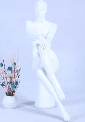 Produktbild von Abstrakt Hautfarbe in Glanz EH16-B sitzend weibliche Schaufensterpuppe weiße schick Mode modellierte Frisur