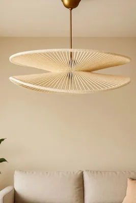 Produktbild von Opviq, Elegante Hängeleuchte (Ecru & Gold), Ø50 h:17 cm, Höhenverstellbar 18-52 cm, 1 x E27 Max 40 W, IP20, Moderner Macrame-Stil, Ideal für Wohnräume & Büros.