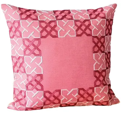 Productafbeelding van Kussensloop met krulmotief, geborduurd, roze en zilver, 40x40 cm