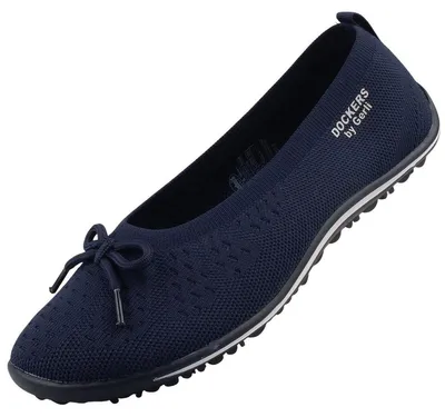 Auf dem Bild ist ein dunkelblauer Freizeitschuh zu sehen der Obermaterial aus einem textilen Stoff besteht. Der Schuh wird von der linken Seite abgebildet und zeigt die Außenseite mit Schnürsenkeln und einer weißen Sohle.