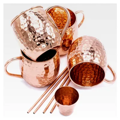 Produktbild von Moscow Mule Becher Set – 4 handgefertigte Kupferbecher – Cocktailbecher Set mit 4 Strohhalmen und Barmaß – 100% Kupfer – Geschenkset für Cocktail-Enthusiasten