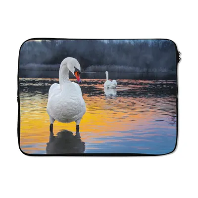 Produktbild von MuchoWow® Laptop Hülle 13 Zoll Schwan - Vogel - Sonnenuntergang - Wasser Laptoptasche - Laptophülle - Sleeve - Rundumschutz