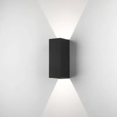 Produktbild von Astro Oslo 255 - LED 1 Light Outdoor Large Up Down Wandleuchte Strukturiert Schwarz IP65