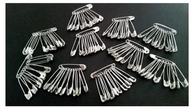 Produktbild von Set mit 96 Sicherheitsnadeln in Silber, Größen 28-32-38 mm