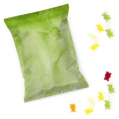 Produktbild von Logbuch-Verlag 10 Give-Away Fruchtgummi Tütchen - Mini Gummibärchen Tüten grün blanko zum Beschriften - Tischdeko Gastgeschenk25 Stück