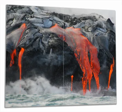 Produktbild von Wallario Herdabdeckplatte aus Glas, Größe 60 x 52 cm 2-teilig, Motiv Lavastrom ins Meer