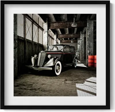 Produktbild von Oldtimer in einer alten Fabrik– Wandbild mit Rahmen – Gerahmtes Bild  – Wanddekoration – 50x50 cm –  Schwarz Rahmen