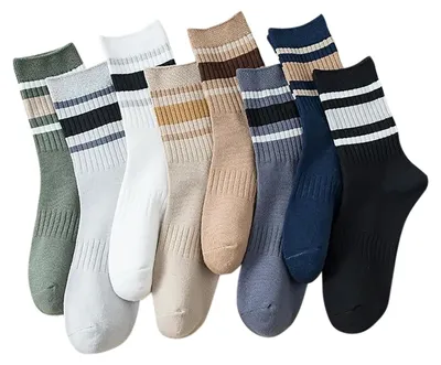 Imagen del producto de Calcetines hasta la pantorrilla en gris claro, a rayas