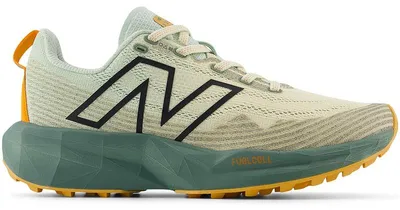 Image de Chaussures de trail pour femmes New Balance FuelCell Venym WTVNYMD1, couleur beige, taille 41.5 (EU)