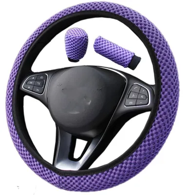 Imagen del producto de Funda de volante antideslizante - Funda universal para volante de 37-38 cm - Tejido de malla transpirable - Accesorios para coche - Incluye funda para freno de mano y palanca de cambios