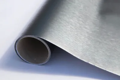 Immagine prodotto di Foglio autoadesivo Metallic Schliff stahlgrau 67,5x150 cm