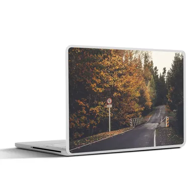 Produktbild von MuchoWow® Laptop Aufkleber Sticker Cover Bäume - Straße - Herbst 31x22.5 cm - Laptop-Deko