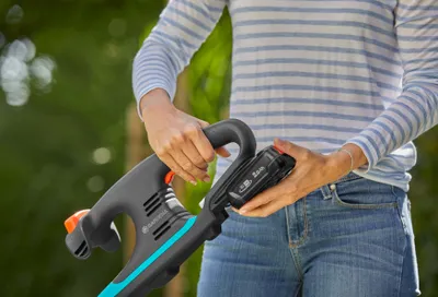 Productafbeelding van Gardena 14733-55 Gardena Akku-Heckenschere EasyCut 40/18V P4A solo