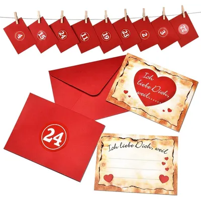 Immagine prodotto di Calendario dell'Avvento con 24 bigliettini "Ti amo perché..." in un set che include buste rosse, adesivi con i numeri, spago di juta e mollette di legno