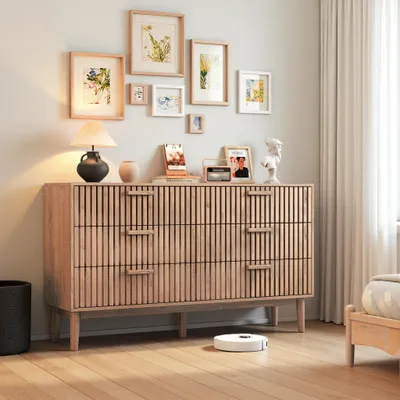 Produktbild von Kommode mit 6 Schubladen aus Naturholz, modernes und minimalistisches Design, großes Stauvolumen, robuste und stabile Konstruktion für Schlaf- oder Wohnzimmer