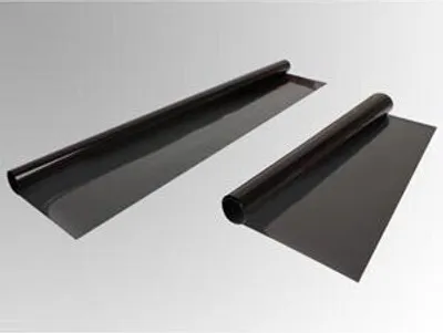 Zdjęcie produktu dla FORMULA1 zestaw folii okiennych głęboka czerń, super combipack, rozmiar: 760 x 1520 mm + 510 x 2500 mm