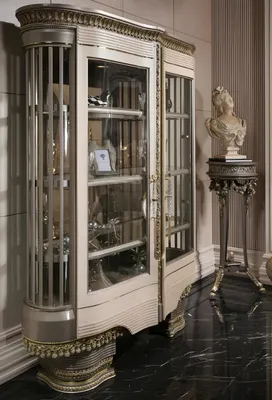 Zdjęcie produktu dla Klasyczna beżowa witryna do salonu, luksusowa kredens, eleganckie meble