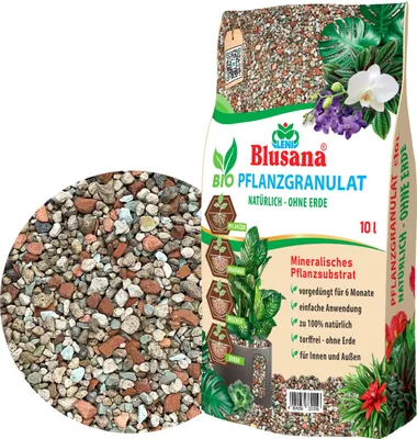 A bag of Blusana BIO Pflanzgranulat (plant granulate) with a close-up inset of the granulate.