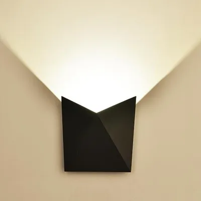 Immagine prodotto di V-TAC VT-825 Lampada LED SMD 5W da parete alluminio nero wall light bianco caldo 3000K IP65 - SKU 218282