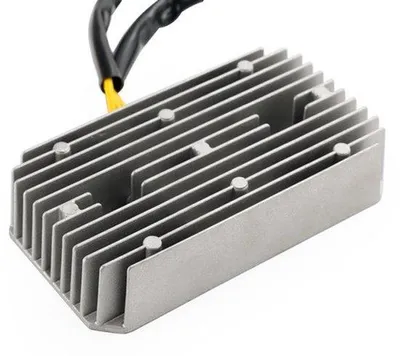 Image de Régulateur redresseur pour scooters - 20x13x9 cm - pièce de rechange électrique fiable