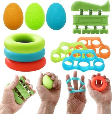 Produktbild von Famanu Set für Hand- und Fingertraining - 10 Teile, verschiedene Widerstandsniveaus