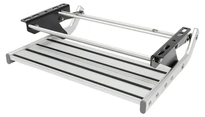 Produktbild von Einstiegstufe für Wohnmobil/Wohnwagen/Lkw - Klappbare Trittstufe - Aluminiumlegierung - Manuell einziehbar - 150 kg Tragkraft - 50,9×23,5 cm - Silber