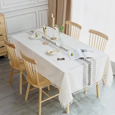 Produktbild von Famanu Tischdecke Modernes Design mit Stickereien - Rechteckig