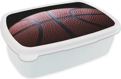 Produktbild von KitchenYeah® Lunchbox Brotzeit Brotdose 17x11 cm Ein Basketball auf schwarzem Hintergrund Kinder Brotzeitdose - Lunch Box - Kinder - Sandwich-Box - Schulbox - Lunch Boxen