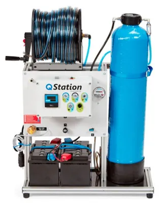 Produktbild von QStation Reinigungsstation akkubetrieben mobil DUO-Schlauchsystem Dosierpumpe 73x36x103 cm