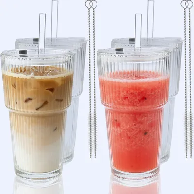2er-Set 560 ml Glasbecher mit Deckel & Glasstrohhalm, geriffelt