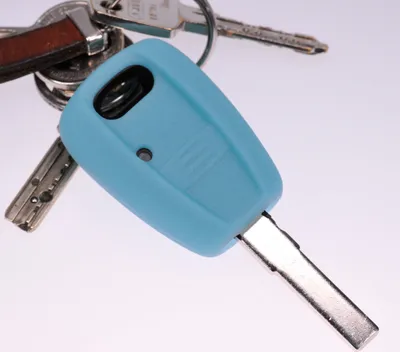 Produktbild von Auto Schlüssel Hülle Silikon Schutz Cover Fluoreszierend Blau kompatibel mit FIAT Panda Brava Bravo Punto Stilo 1 Tasten Funk Fernbedienung