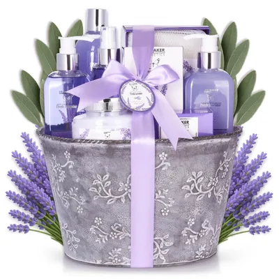 Produktbild von BRUBAKER Cosmetics Bade- und Dusch Set Lavendel Duft - 9-teiliges Geschenkset im Vintage Pflanzkübel