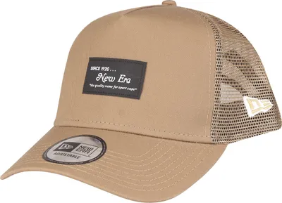 Produktbild von New Era Adjustable A-Frame Trucker Cap - BRAND PATCH beige
