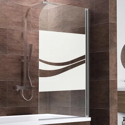Ein sandbestrahlter Badewannenaufsatz im Design Liane auf einer Badewanne mit einem Duschsystem.
