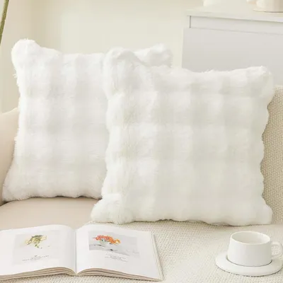 Produktbild von 2er Set Kissenbezüge, Flauschig Plüsch Kissenbezüge,45x45cm Quadratisch Kissenhülle Pelz Dekokissen Sofakissen,Weiß