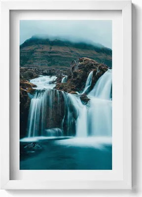 Produktbild von Foto eines Bergwasserfalls– Wandbild mit Rahmen – Gerahmtes Bild  – Wanddekoration – 20x30 cm – Weiß