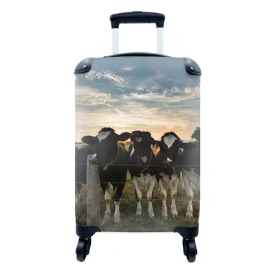 Produktbild von MuchoWow® Koffer Handgepäck Trolley Rollkoffer Kleine Reisekoffer mit 4 Rollen - Tiere - Kuh - Cabin Size < 55x40x23 cm & 55x40x20 cm - Fotokoffer - Kabinenkoffer - Boardgepäck - Reise-Box - Reisekoffer - Reisegepäck - Koffer mit Bild - Trolley für Kinder