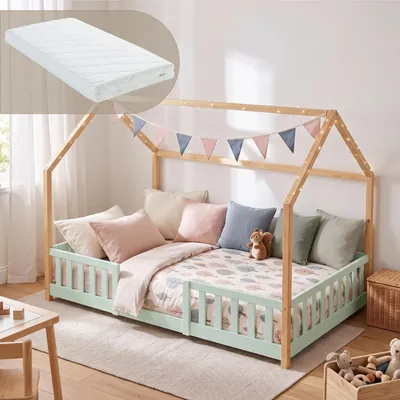 Image de Lit pour bébé "Sisimiut" de style Montessori, design sobre, avec matelas et barrière de sécurité, en bois de pin, dimensions 120x200 cm, couleur vert menthe/naturel