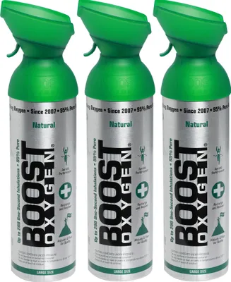 Produktbild von Boost Oxygen Čistý kyslík v plechovce - 27 litrů Přírodní, 95% čistý kyslík ve třech přenosných 9litrových plechovkách na kyslík pro více než 4