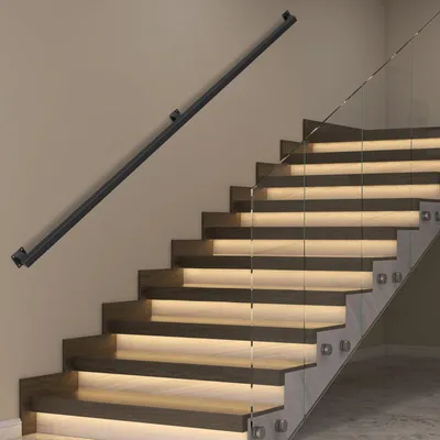 Zdjęcie produktu dla Poręcz Eikuavons Vierkant, czarna, 200 cm, wykonana z żelaza z powłoką proszkową, o wymiarach 30 x 30 mm, dwuczęściowa, przeznaczona do schodów i korytarza