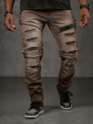 Immagine prodotto di Jeans da uomo modello slim-fit CD555, con un moderno effetto "destroyed"