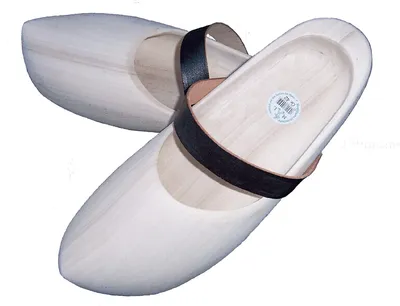 Produktbild von Original westfälische Holzschuhe mit Lederriemen aus unbehandelten, regionalen Pappelhölzern (Gr. 39)
