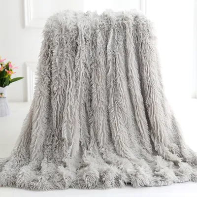 Obrázok produktu pre Plyšová deka Fluffy, super mäkká, plyšová, hrubá, dlhá chlpatá deka, teplá útulná obojstranná huňatá deka na pohovku a posteľ 160*130 cm